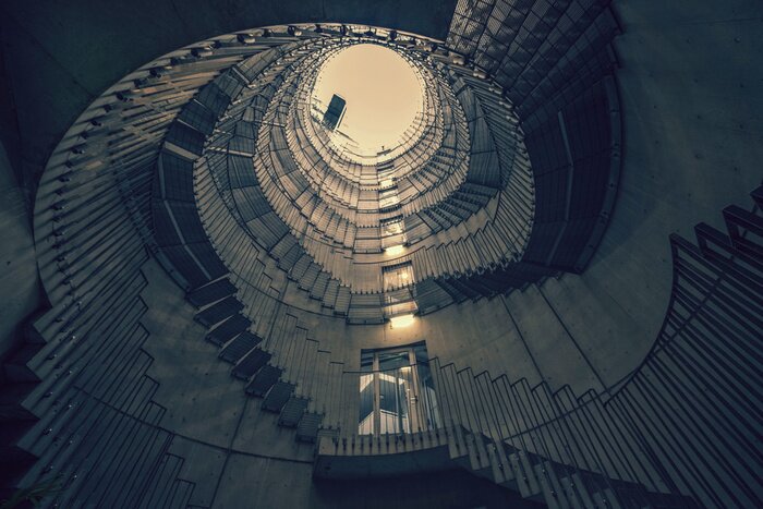 Bild Wendeltreppe von unten gesehen