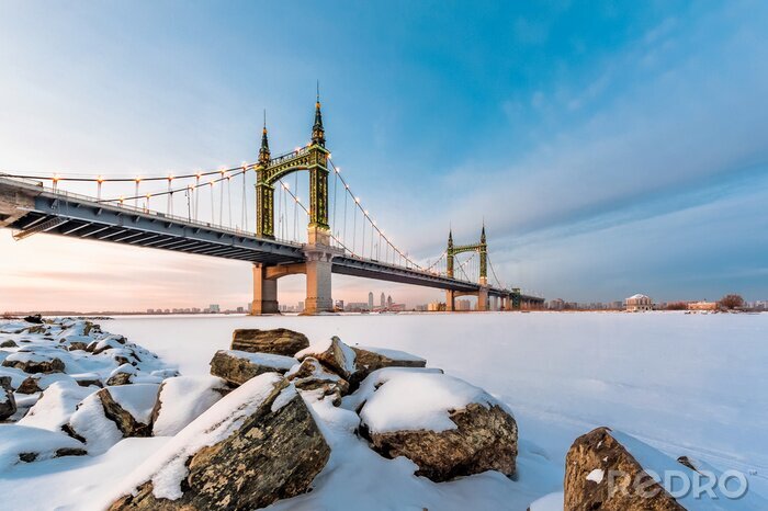 Bild Winterlandschaft mit Brücke und Fluss