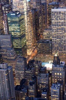 Bild Wolkenkratzer in Manhattan bei Nacht
