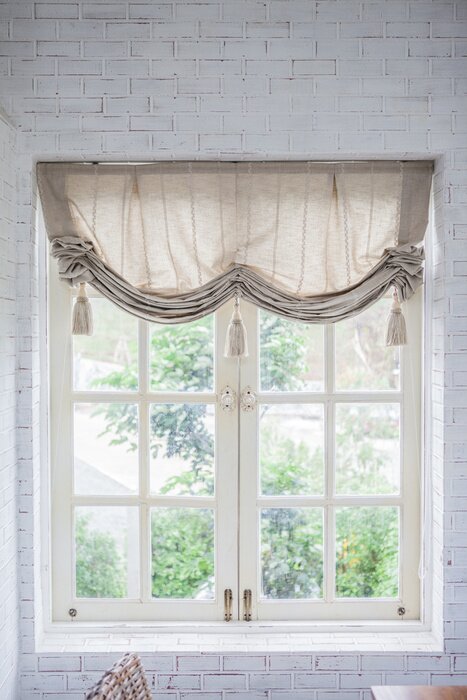 Bild Zarte vorhänge über fenster