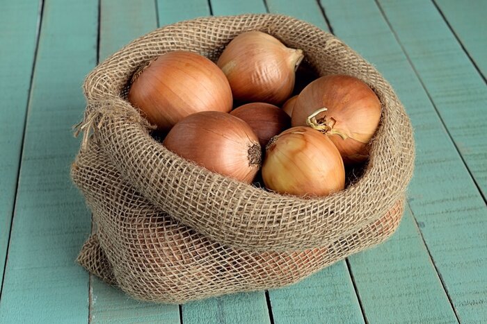 Bild Zwiebeln im Sack