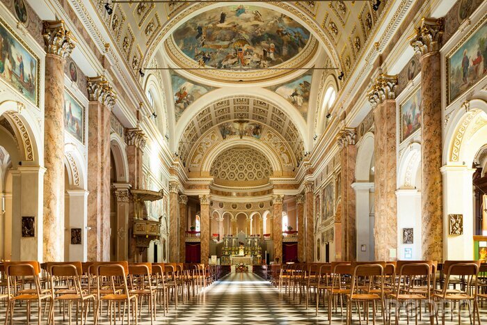 Fototapete 3D Säulen in schöner Basilika