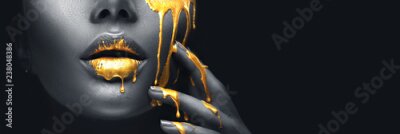 Fototapete A woman's face with golden elements