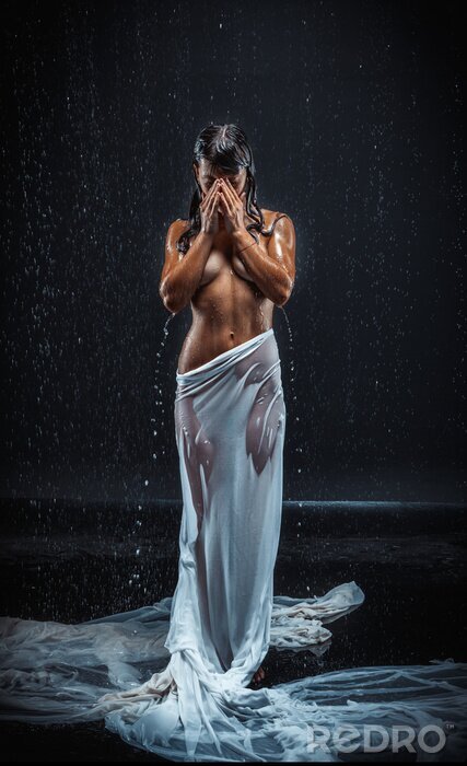 Fototapete Akt mit Frau im Regen