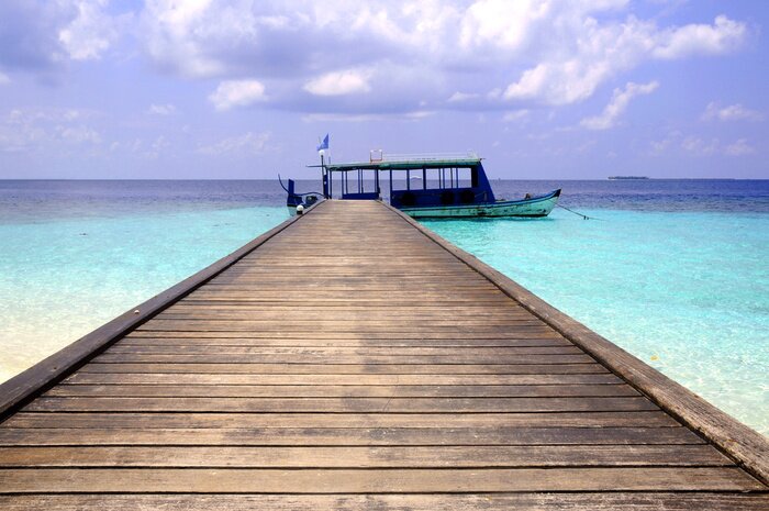 Fototapete Am Steg festgemachtes Boot