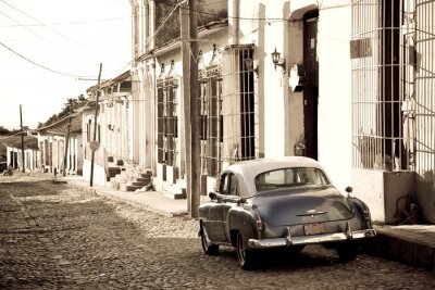 Fototapete Antikes Auto auf der Straße