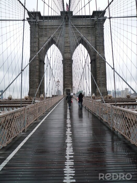 Fototapete Architektur der Brooklyn Bridge im Regen