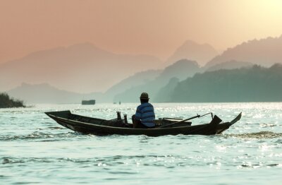 Fototapete Asiate auf einem Boot