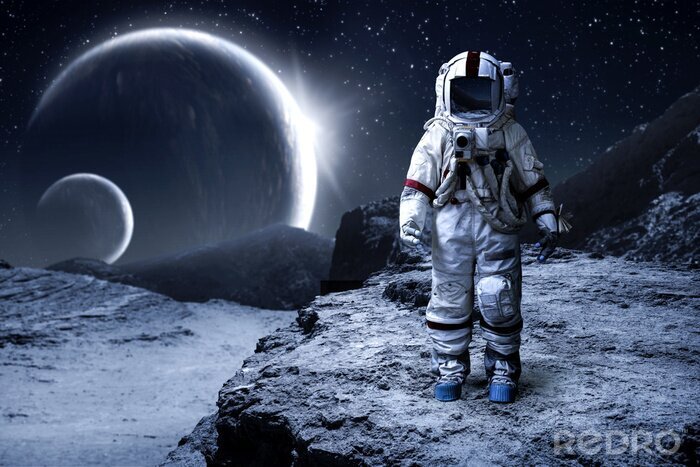 Fototapete Astronaut vor dem Hintergrund der aufgehenden Sonne