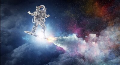 Fototapete Astronaut vor dem Hintergrund der bunten Galaxie