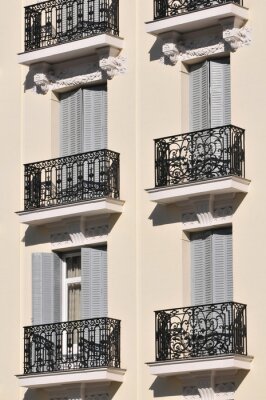 Fototapete Balkons und schwarze Fensterläden