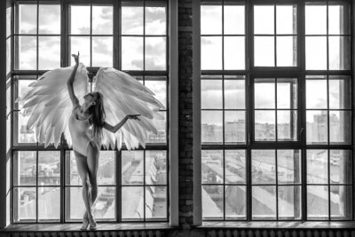 Fototapete Balletttänzerin im Fenster
