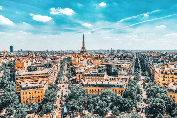Fototapete Beautiful panoramic view of Paris from the roof of the Triumphal Arch. View of the Eiffel Tower.