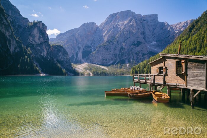 Fototapete Berge an einem malerischen See