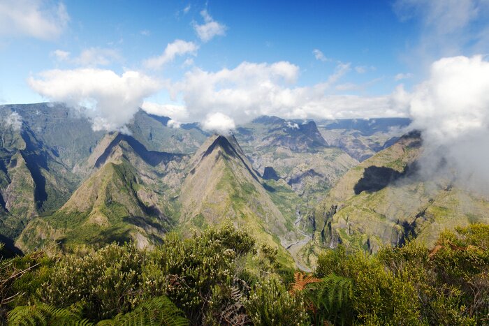 Fototapete Berggipfel in den Wolken