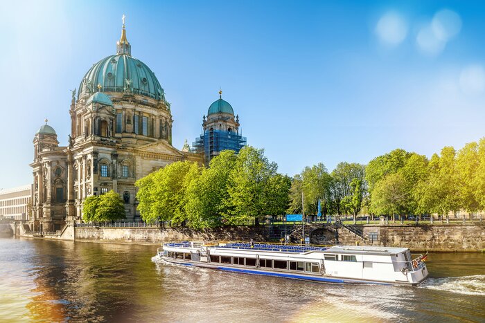 Fototapete Berliner Dom an einem sonnigen Tag