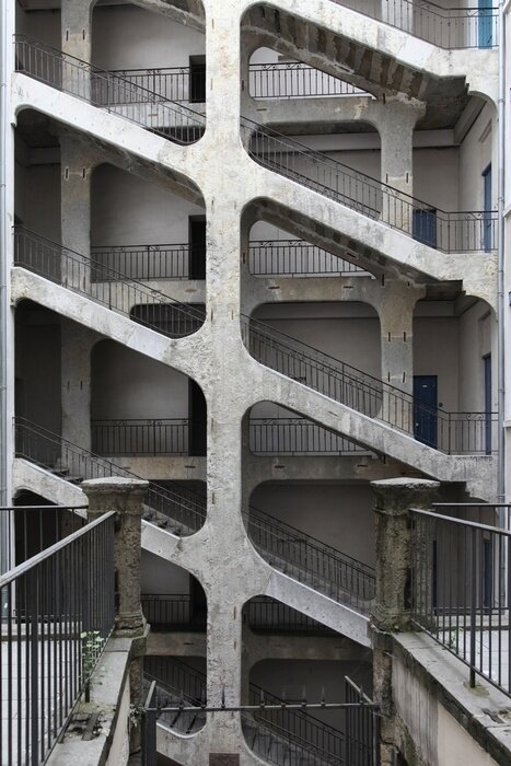 Fototapete Betongebäude mit Treppen