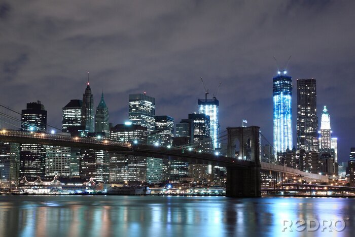 Fototapete Bewölkte Nacht in New York City