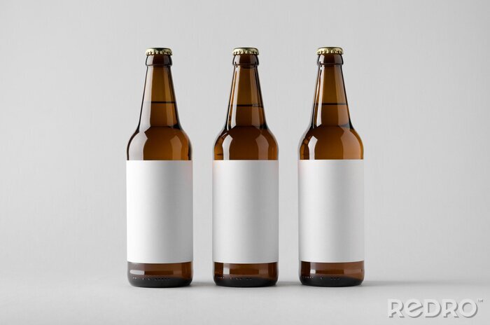 Fototapete Bierflaschen mit leeren Etiketten