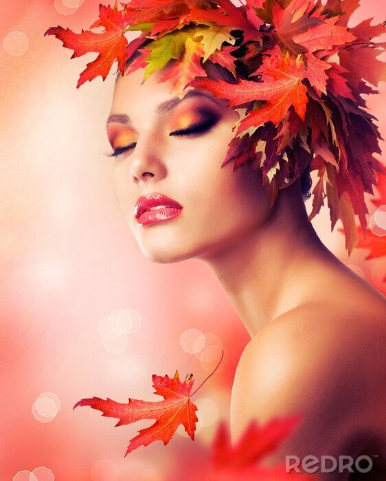 Fototapete Bildnis einer Frau mit Herbstlaub