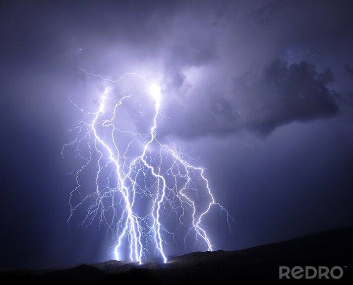 Fototapete Blitz und ungezähmte Natur