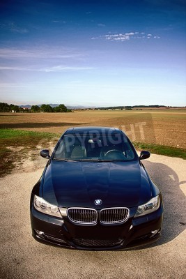 Fototapete BMW auf dem Feld