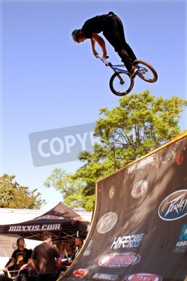 Fototapete BMX-Fahrrad und Skatepark