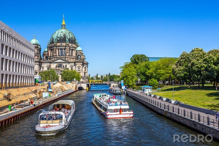 Fototapete Boote auf dem Fluss in Berlin