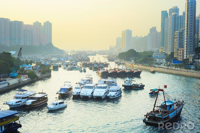 Fototapete Boote und Schiffe auf dem Fluss