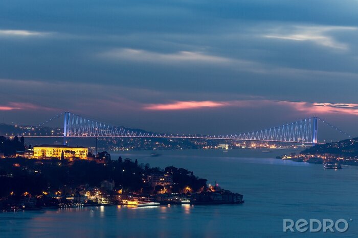 Fototapete Bosporus Brücke und bewölkter Himmel