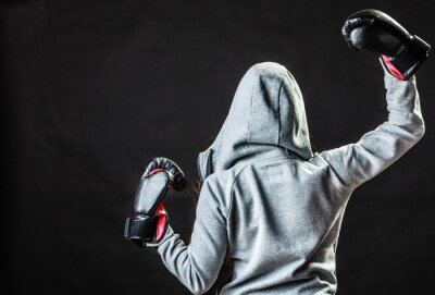 Fototapete Boxer rücklings auf schwarzem Hintergrund