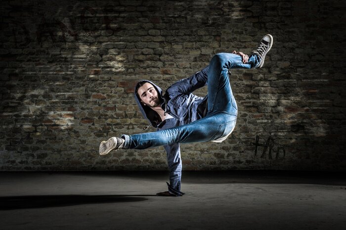 Fototapete Breakdance tanzender junger Mann