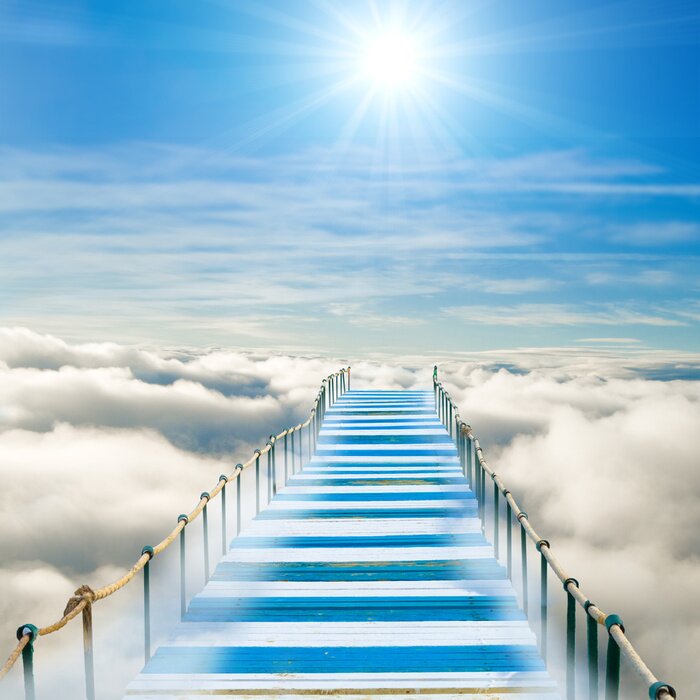 Fototapete Brücke im Nebel im Himmel
