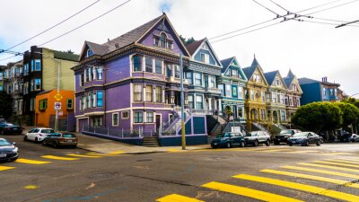 Bunte Häuser auf den Straßen von San Francisco