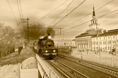 Dampfzug bei Moskauer Bahnstation