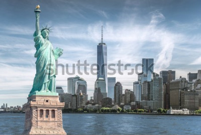 Fototapete Das Freiheitsstatue mit World Trade Center-Hintergrund, Marksteine von New York City
