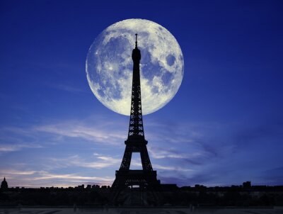 Der Eiffelturm und der Mond bei Nacht