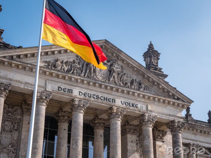 Fototapete deutsche Flagge vor dem Parlament