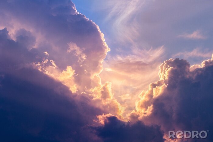 Fototapete Dunkelblaue Wolken am Himmel
