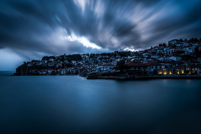 Fototapete Dunkelblauer Himmel über Mazedonien