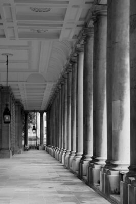 Fototapete Durchnag mit Säulen im Barock-Stil