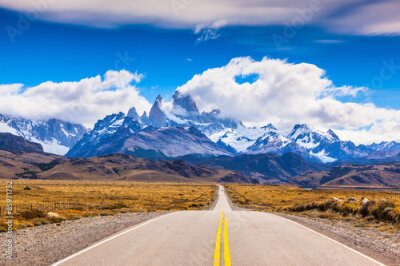 Fototapete Ein Highway in die Berge
