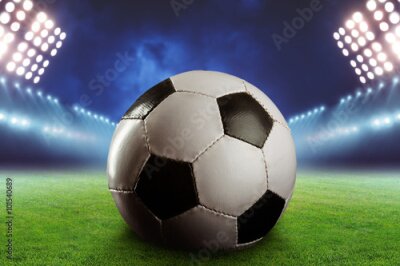 Fototapete Eine Nahaufnahme eines Fußballs auf einem Feld