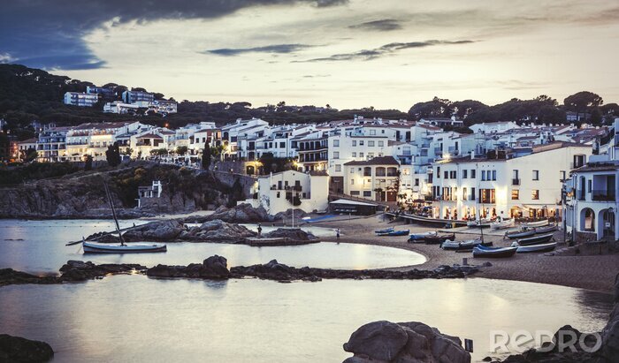 Fototapete Eine Stadt im Norden Kataloniens