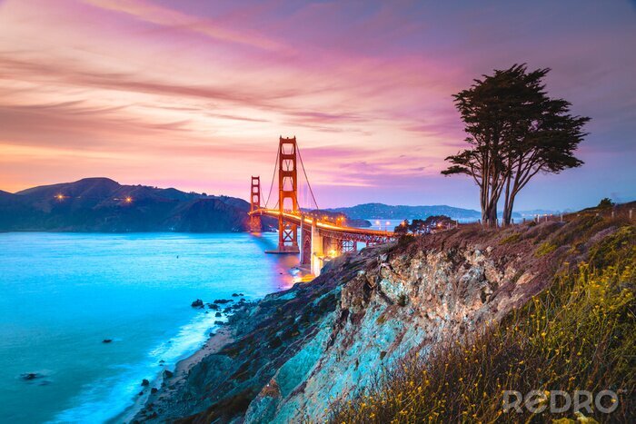 Fototapete Einzigartiger Blick auf Brücke in San Francisco
