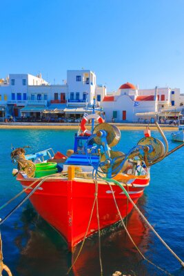 Fototapete Farbenfrohes Boot auf der griechischen Insel