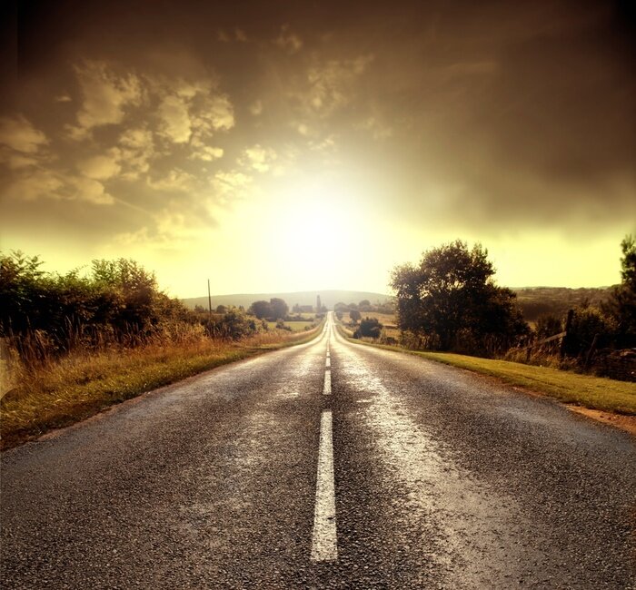 Fototapete Felder und Wiesen an Asphaltstraße