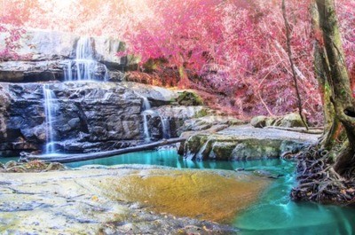 Fototapete Felsenwasserfall in Thailand