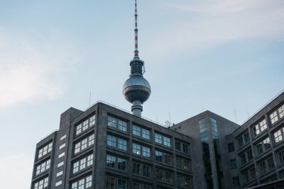 Fototapete Fernsehturm hinter den Berliner Gebäuden