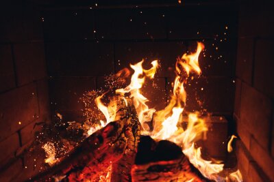 Fototapete Feuer von brennendem Holz im Kamin